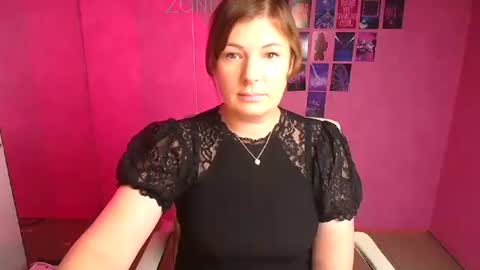 Molly online show from November 10, 2025, 12:37 pm