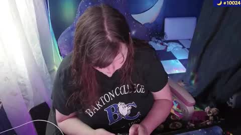 molly_moons online show from October 16, 2025, 5:03 pm
