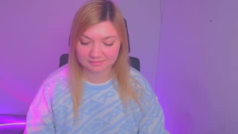 Molly online show from January 7, 2025, 3:23 pm