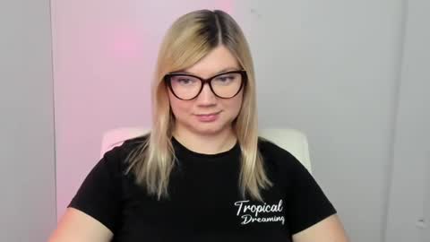 Molly online show from September 26, 2025, 11:58 am