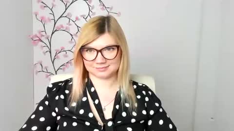 Molly online show from February 5, 2026, 3:16 pm