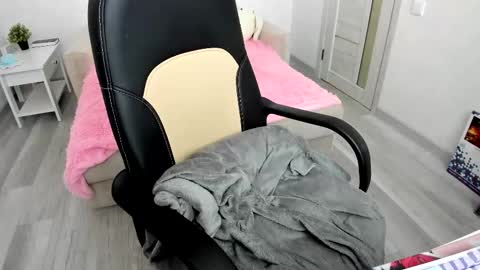 Ill tell you when were private online show from September 11, 2025, 12:16 pm