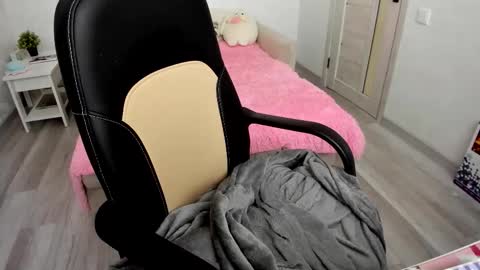 Ill tell you when were private online show from September 13, 2025, 2:06 pm