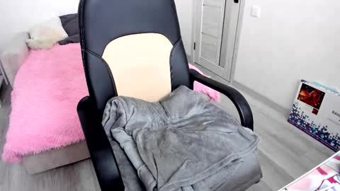 Ill tell you when were private online show from September 25, 2025, 11:25 am