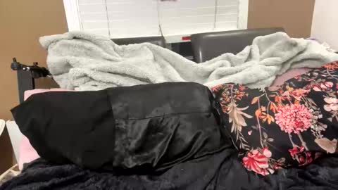 molly_theslut online show from November 6, 2025, 8:59 am