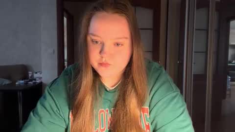 Snapshot of mollyas chatting on April 23, 2026, 3:03 pm Alice online show from April 23, 2026, 3:03 pm