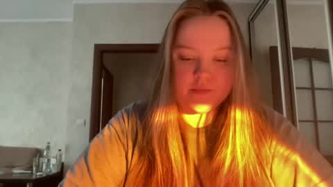 Snapshot of mollyas chatting on July 14, 2026, 3:40 pm Alice online show from July 14, 2026, 3:40 pm