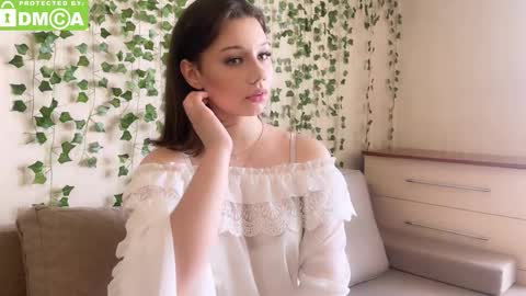 Molly online show from March 26, 2026, 11:49 am