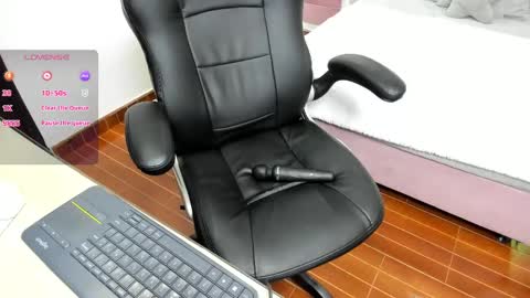 Molly  online show from February 20, 2025, 11:31 am