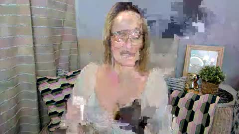 Snapshot of mollycrazy chatting on February 6, 2026, 12:08 pm MollyCrazy online show from February 6, 2026, 12:08 pm