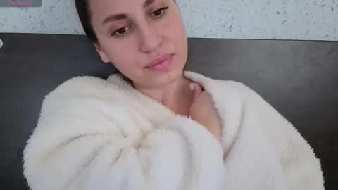 Nica    follow me   online show from November 19, 2025, 10:37 am