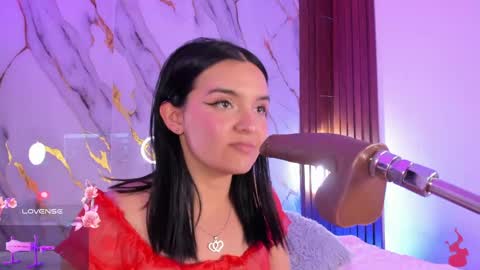 Snapshot of mollylewis18 chatting on May 9, 2026, 2:50 am New girl Emily Valentina Michelle online show from May 9, 2026, 2:50 am