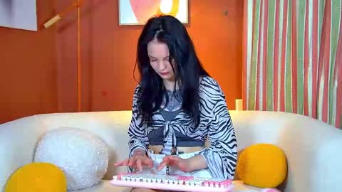 Snapshot of mollymillsen chatting on September 12, 2025, 6:41 pm Molly online show from September 12, 2025, 6:41 pm
