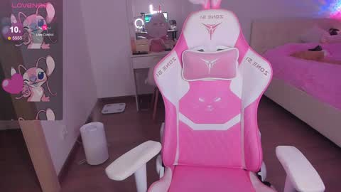 Snapshot of mollymurrrr chatting on December 27, 2024, 6:53 pm Molly online show from December 27, 2024, 6:53 pm