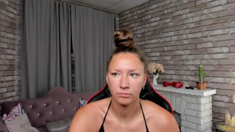Snapshot of mollynay chatting on June 29, 2026, 12:06 am hi im Molly heregreat boobs big heart warm pussy online show from June 29, 2026, 12:06 am