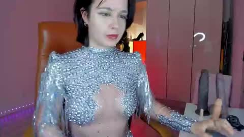 Snapshot of mollyposh chatting on June 11, 2026, 6:39 pm Molly online show from June 11, 2026, 6:39 pm