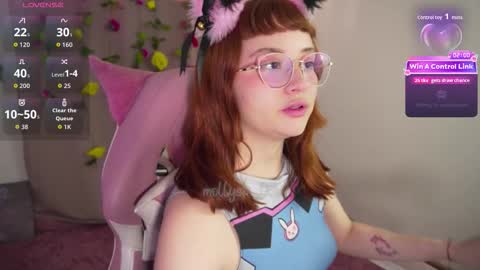 Snapshot of mollysb_05 chatting on January 17, 2026, 5:05 pm mollysb_05 online show from January 17, 2026, 5:05 pm