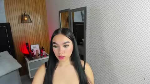 Snapshot of mollyspencer1 chatting on July 1, 2026, 6:51 pm MOLLY online show from July 1, 2026, 6:51 pm