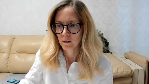 AngelMomm online show from January 30, 2025, 7:18 am