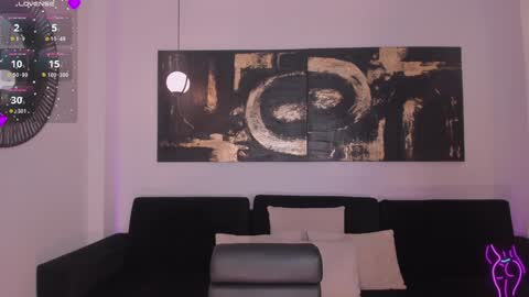 Molly Sunders online show from January 25, 2025, 8:31 pm