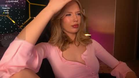 Snapshot of mollyymayy chatting on May 10, 2026, 1:00 am mollyymayy online show from May 10, 2026, 1:00 am