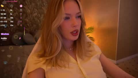 Snapshot of mollyymayy chatting on May 17, 2026, 11:12 pm mollyymayy online show from May 17, 2026, 11:12 pm
