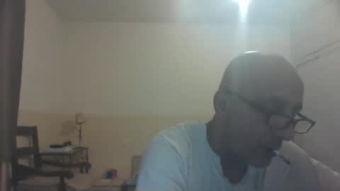 moment71200 online show from December 31, 2024, 10:01 pm