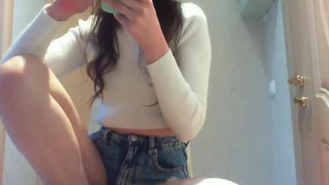 Hailey online show from December 22, 2024, 8:49 am