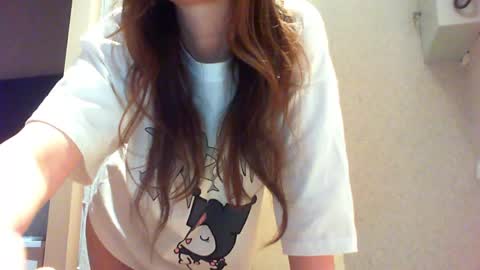 Snapshot of momentbeforedown chatting on May 11, 2026, 1:33 am Hailey online show from May 11, 2026, 1:33 am