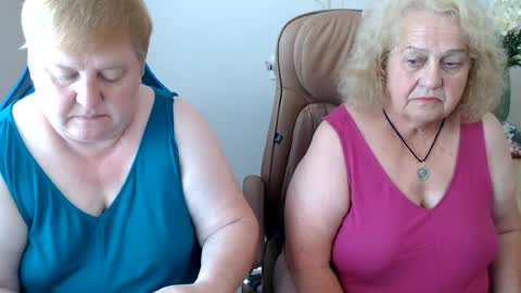 Snapshot of mommy99x chatting on July 14, 2026, 11:49 am Mommy99X online show from July 14, 2026, 11:49 am