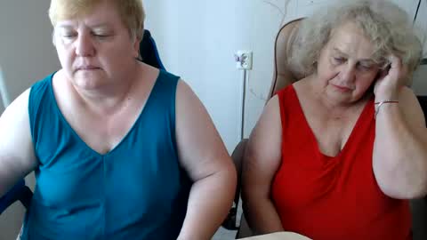 Snapshot of mommy99x chatting on August 3, 2026, 9:04 am Mommy99X online show from August 3, 2026, 9:04 am