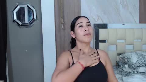 Snapshot of mommy_dulce chatting on February 21, 2026, 1:06 am ANDREA online show from February 21, 2026, 1:06 am