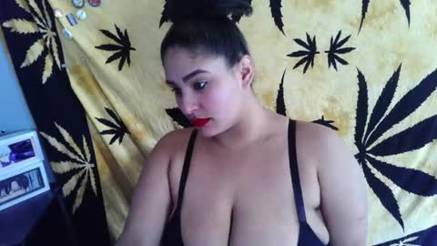 Snapshot of mommybubbles chatting on April 23, 2026, 3:03 pm Mommy bubbles online show from April 23, 2026, 3:03 pm