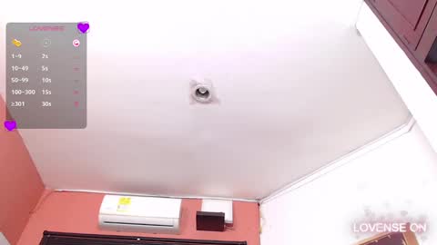 Snapshot of mommyissuess_ chatting on March 8, 2025, 5:38 am Daphne  online show from March 8, 2025, 5:38 am