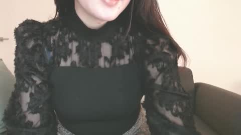 Snapshot of momo612238 chatting on December 10, 2024, 12:49 pm Momo online show from December 10, 2024, 12:49 pm