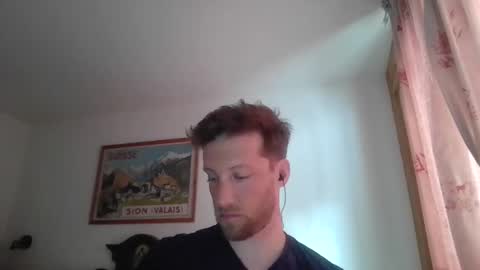 Snapshot of moms_little_monster chatting on December 18, 2024, 2:38 pm moms_little_monster online show from December 18, 2024, 2:38 pm