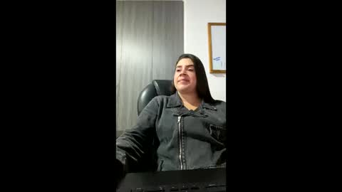 Snapshot of mona28__ chatting on September 22, 2025, 11:23 am Mona online show from September 22, 2025, 11:23 am