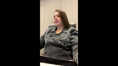 Snapshot of mona28__ chatting on October 30, 2025, 12:17 pm Mona online show from October 30, 2025, 12:17 pm