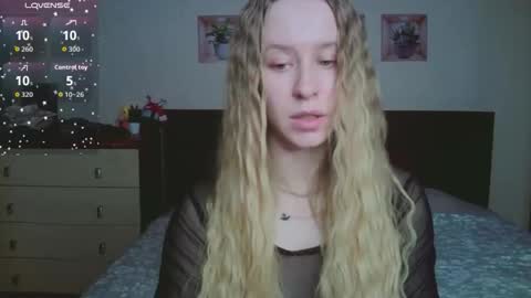 Snapshot of mona__liza chatting on February 10, 2026, 1:48 pm Mona online show from February 10, 2026, 1:48 pm