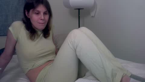 Mona online show from February 4, 2025, 8:13 am