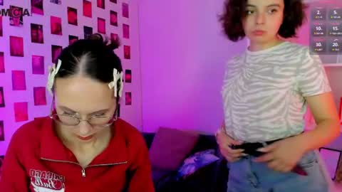 Snapshot of mona_cloud chatting on June 23, 2026, 8:45 am Mona online show from June 23, 2026, 8:45 am
