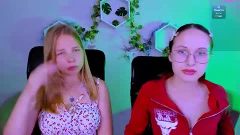Snapshot of mona_cloud chatting on July 20, 2026, 10:39 am Mona online show from July 20, 2026, 10:39 am