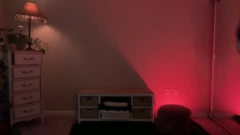 Mona online show from March 1, 2025, 3:27 pm