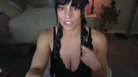 Snapshot of monalisa169 chatting on July 6, 2026, 6:32 pm Mona online show from July 6, 2026, 6:32 pm
