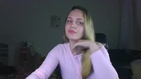 Snapshot of monarise chatting on April 5, 2026, 8:28 pm monarise online show from April 5, 2026, 8:28 pm