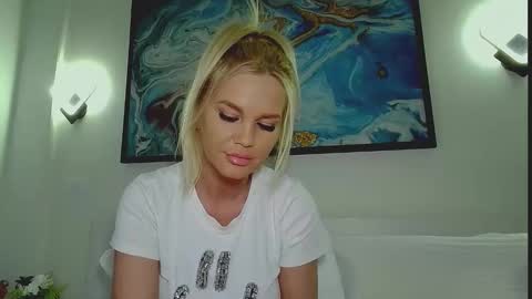 Monica online show from June 6, 2026, 3:33 am