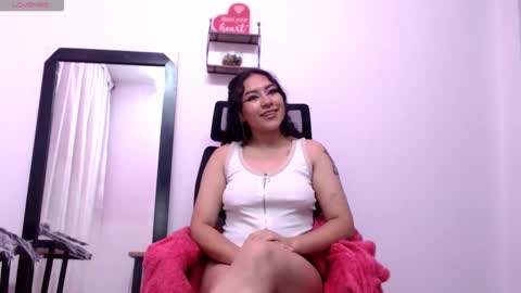 Snapshot of monica_cardenas chatting on December 3, 2025, 2:52 am ATENEA online show from December 3, 2025, 2:52 am