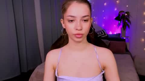 Snapshot of monica_venom chatting on July 19, 2026, 1:37 pm Hi Im Monica online show from July 19, 2026, 1:37 pm
