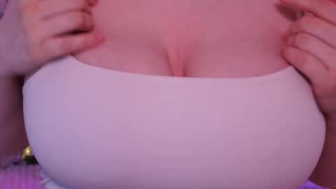 Snapshot of monicaasis chatting on May 8, 2026, 6:24 pm monicaasis online show from May 8, 2026, 6:24 pm