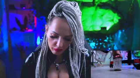 Monika online show from March 5, 2025, 3:29 pm